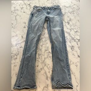 Distressed Light Blue Jeans (30'32)